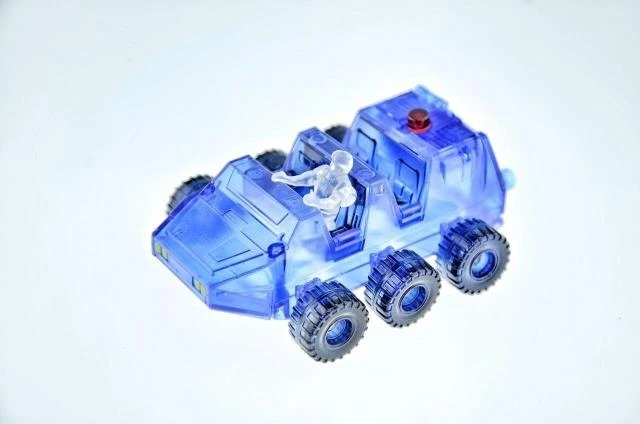 4th Party MP10C Optimus Prime Clear Version /w Trailer 7 4th Party MP10C Optimus Prime Clear Version /w Trailer - Image 5