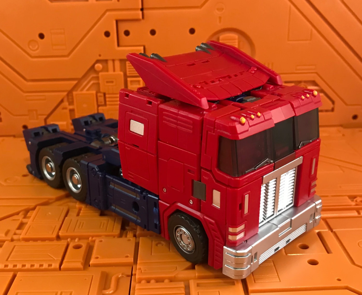 Zeta Toys EX-01 MP10 Optimus Prime 6 Zeta Toys EX-01 MP10 Optimus Prime - Image 4