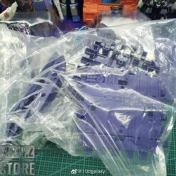 4th Party Masterpiece MP-52 Starscream Version 2.0 W/o Extra LED Headsculpt -Happy Toy Store 2107fe653d