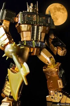 Takara MP10G MP-10G Masterpiece Optimus Prime Gold Lagoon Edition -Happy Toy Store 239dd087f7