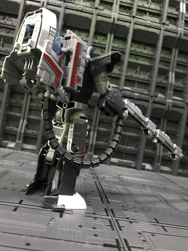 Hasbro PP-27 PP27 Optimal Optimus Power Of Prime Leader Class 5 Hasbro PP-27 PP27 Optimal Optimus Power Of Prime Leader Class - Image 3