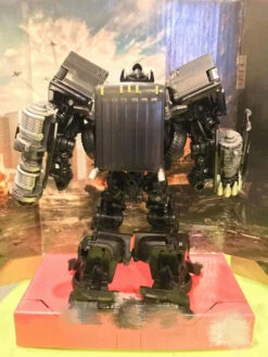 Takara Studio Series SS14 SS-14 Voyager Class Ironhide -Happy Toy Store 746a2c1d68