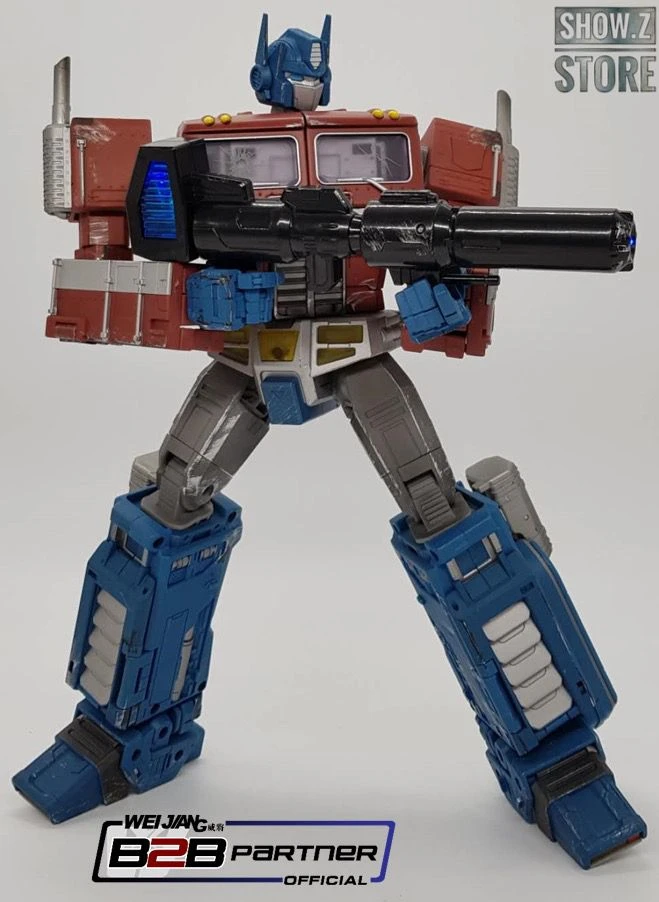 Weijiang MPP-10 Commander Optimus Prime Battle Damaged Oversized Limited Edition W/ Custom Display Base 9 Weijiang MPP-10 Commander Optimus Prime Battle Damaged Oversized Limited Edition W/ Custom Display Base - Image 7