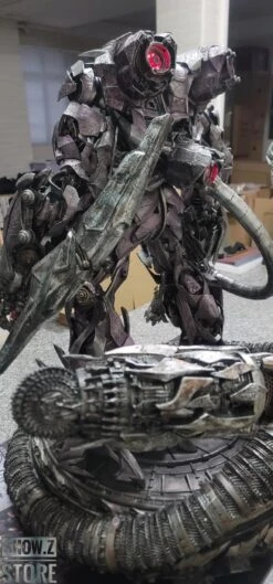 HEAT Studio 1/6 Custom Made Shockwave Statue -Happy Toy Store a8bbdac928