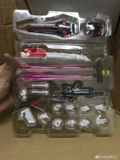 Valkyrie Factory MB 1/100 Gundam Seed Astray Red Frame -Happy Toy Store bcdebeef38