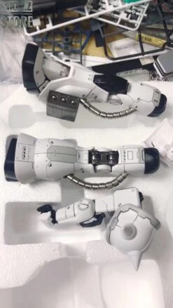Metal Soldier MS 1/100 MS-06J MS06J Zaku II White Ogre Gundam Mobile Suit -Happy Toy Store ce4b4f045d
