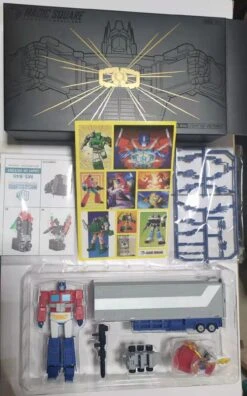 Magic Square MS-B46 Light Of Victory Optimus Prime 2.0 No-Bay Version -Happy Toy Store d1b74fd678