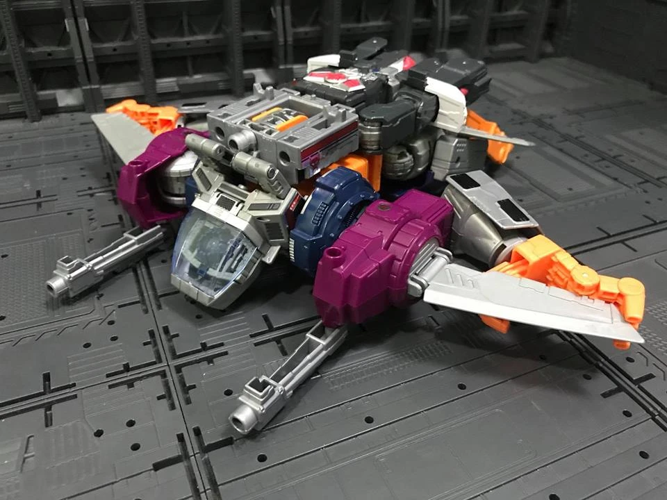 Hasbro PP-27 PP27 Optimal Optimus Power Of Prime Leader Class 6 Hasbro PP-27 PP27 Optimal Optimus Power Of Prime Leader Class - Image 4