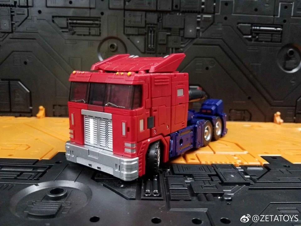 Zeta Toys EX-01 MP10 Optimus Prime 8 Zeta Toys EX-01 MP10 Optimus Prime - Image 6