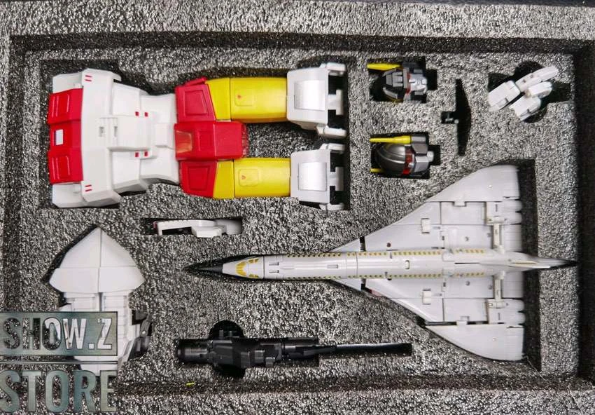 Zeta Toys ZC-03 Silver Arrow Silverbolt 4 Zeta Toys ZC-03 Silver Arrow Silverbolt - Image 2