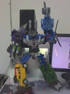 Machine Boy MBD Mammoth On Slaught Combaticons Bruticus -Happy Toy Store f376c66e50