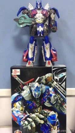 Black Mamba 4th Party The Last Knight Optimus Prime Oversized -Happy Toy Store fed2694e15